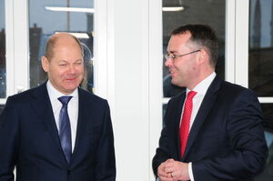 Peter Friedrich gemeinsam mit Olaf Scholz